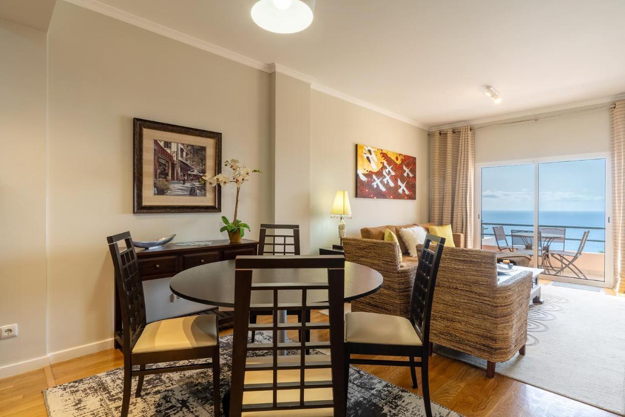 Stylish Apartment With Balcony And Amazing Views Over Funchal And The Sea Екстериор снимка