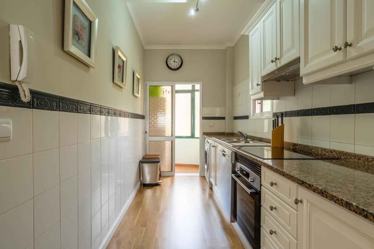 Stylish Apartment With Balcony And Amazing Views Over Funchal And The Sea Екстериор снимка
